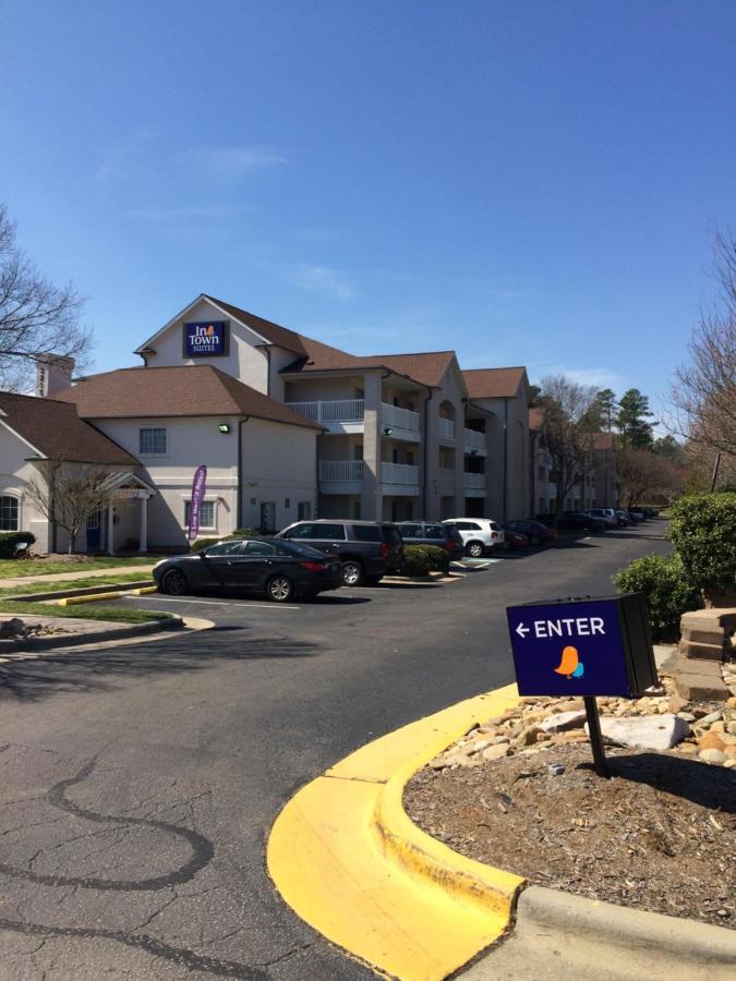 Intown Suites Extended Stay Raleigh Nc- Capital Blvd Bagian luar foto
